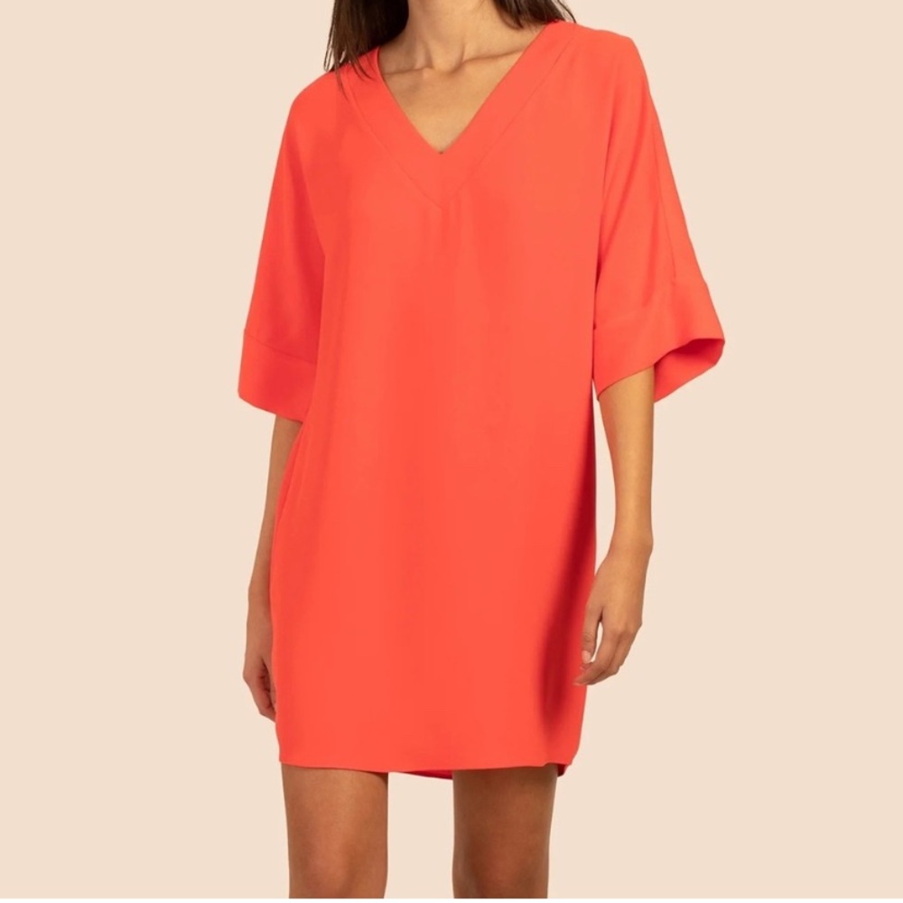 Trina Turk Dellia Dress in Poppy Size XS Shift Mini Lightweight V-Neck NWT
